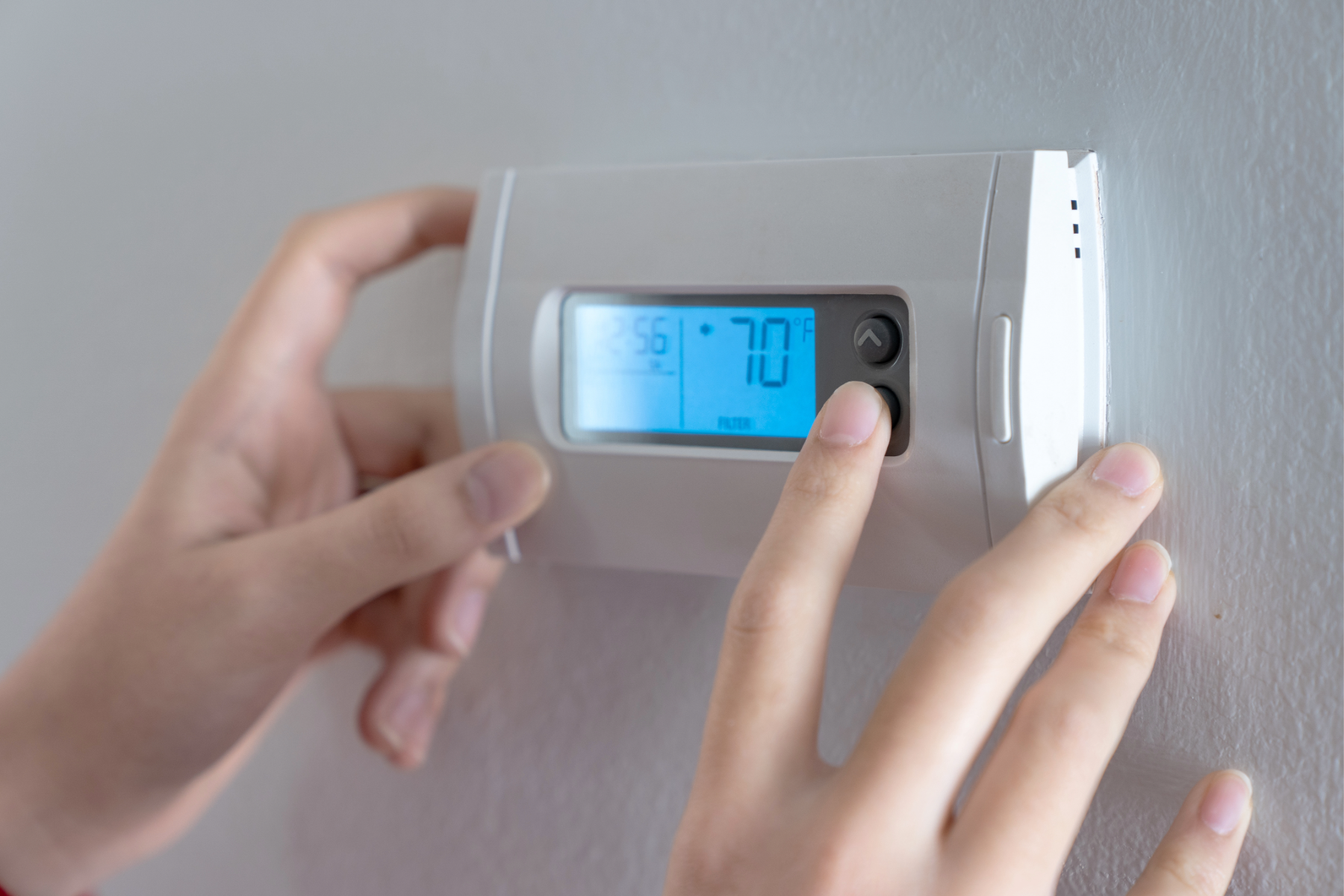 Wall-mounted thermostat